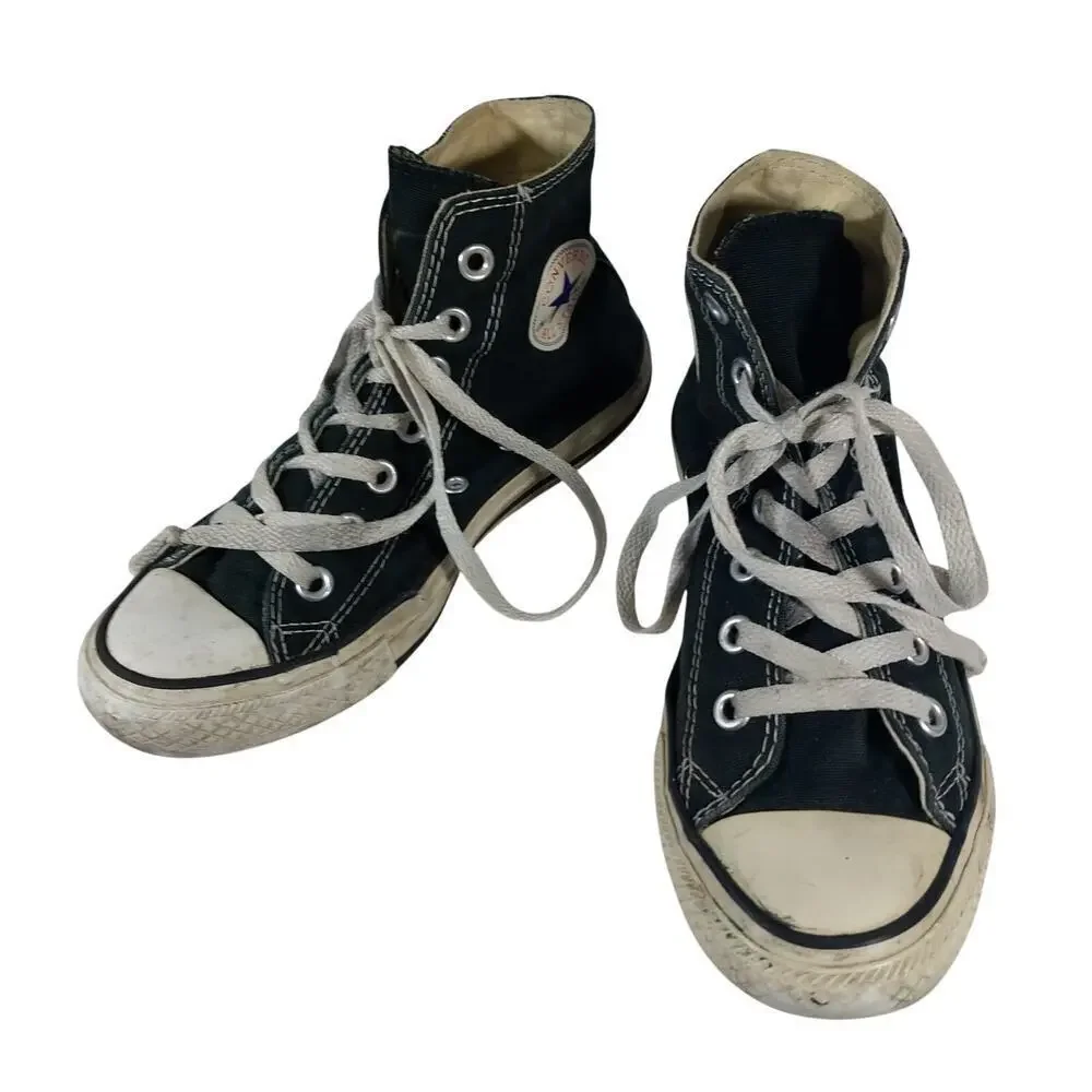 CONVERSE! CHUCK TAYLOR ALL STAR BLACK, WHITE HIGH TOP SNEAKERS, TENNIES! SZ 6